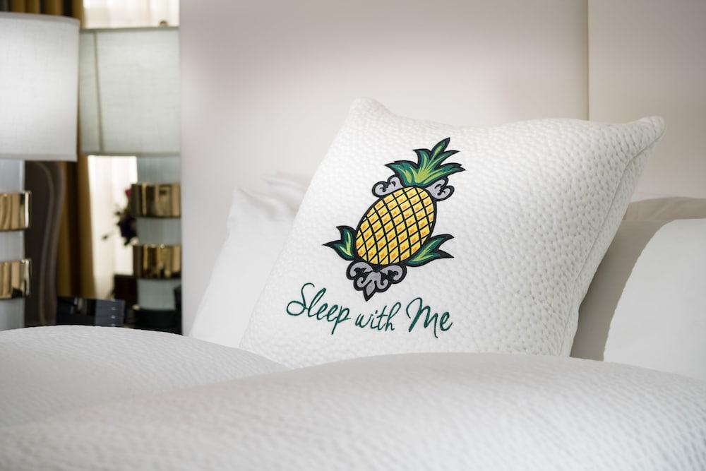 Staypineapple, Watertown Hotel, University District Seattle Exterior photo